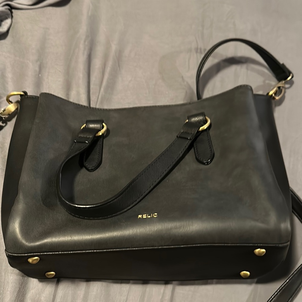 Relic cross body purse